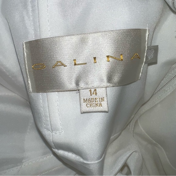 David's Bridal Galina Wedding Dress in Soft White Size 14 NWT Style WG3698 - Picture 8 of 13